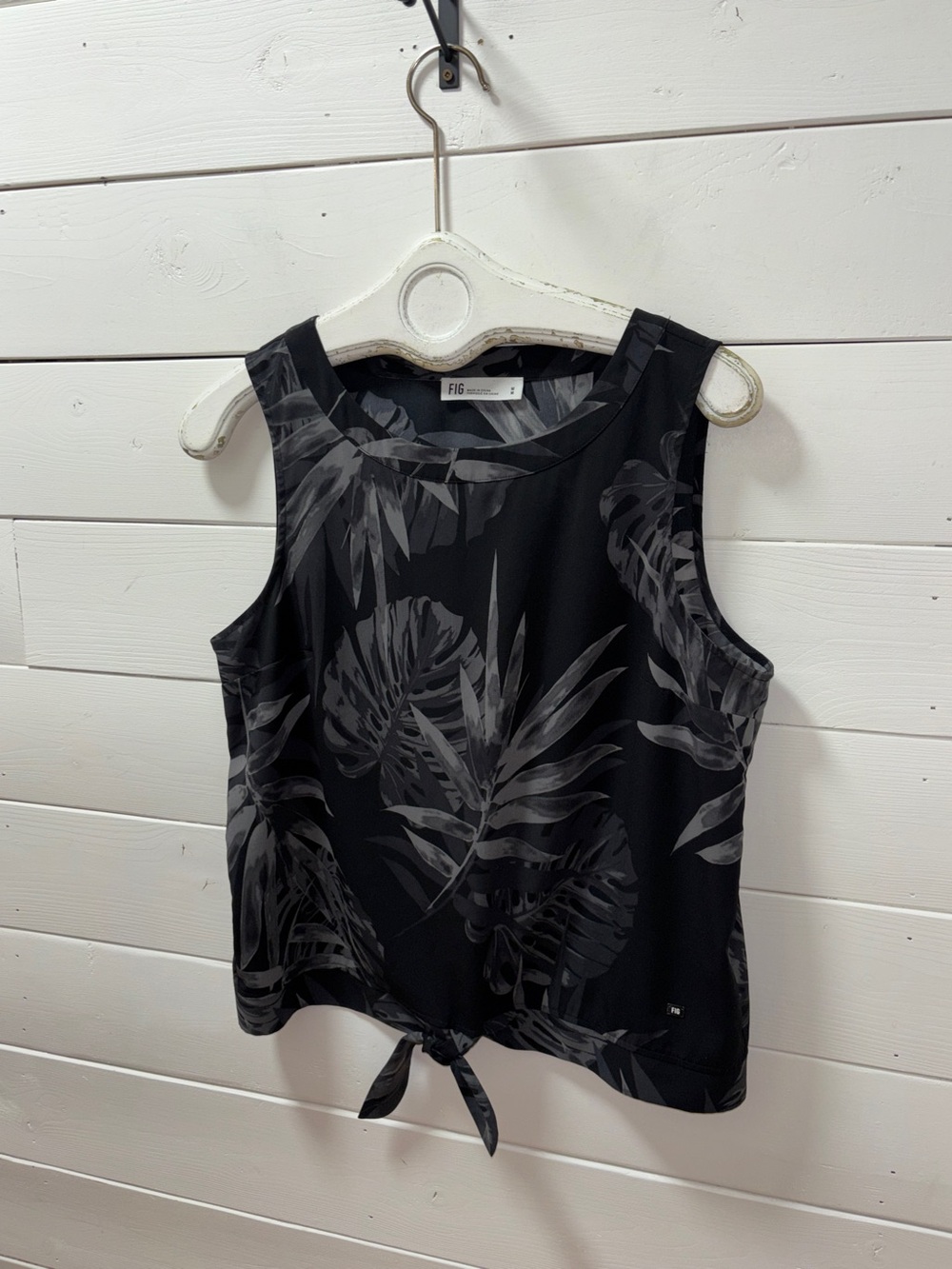 FIG Lightweight Tropical Sleeveless Tie-Front Top – Size M - Picture 4 of 8